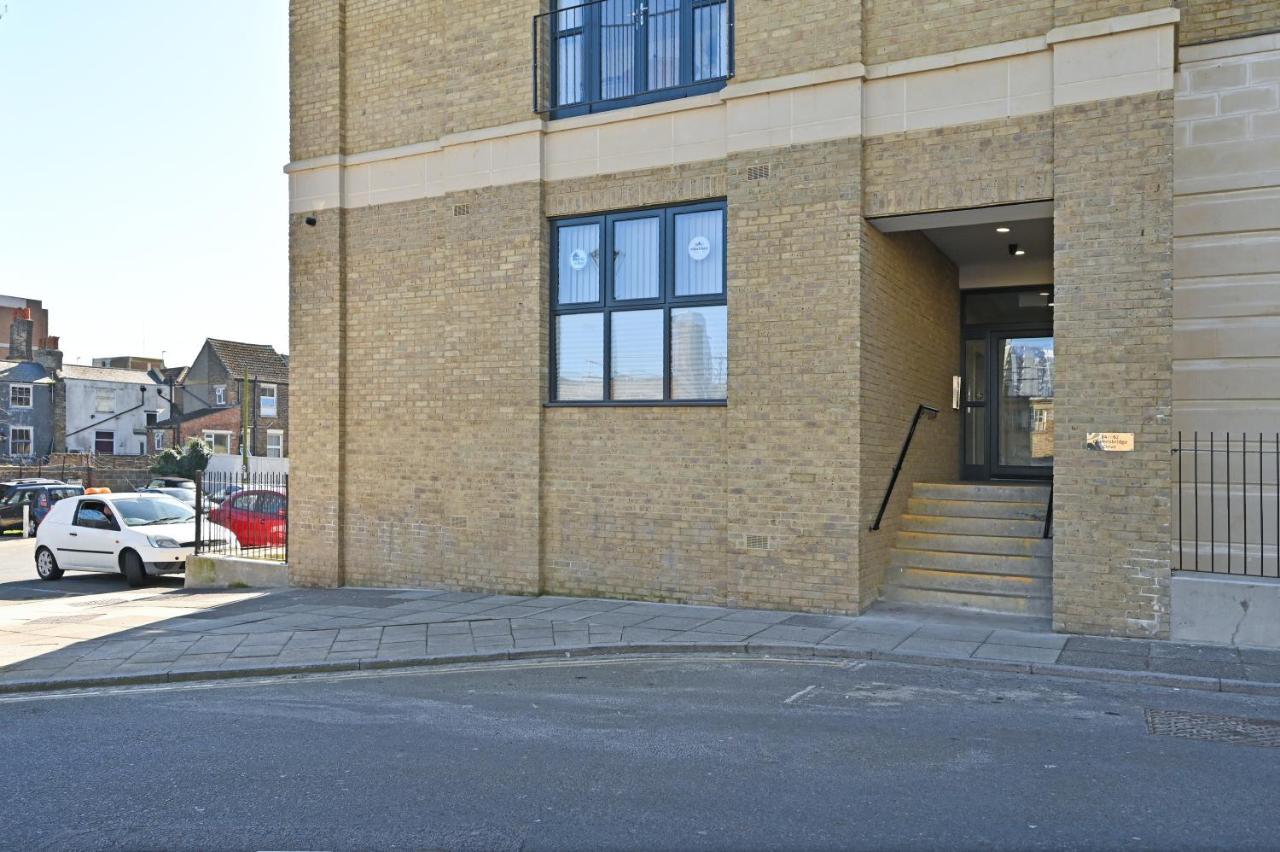Spacious Designer 2Br Executive Apt, Near Beach & Marina, Central Location Ramsgate Exterior photo